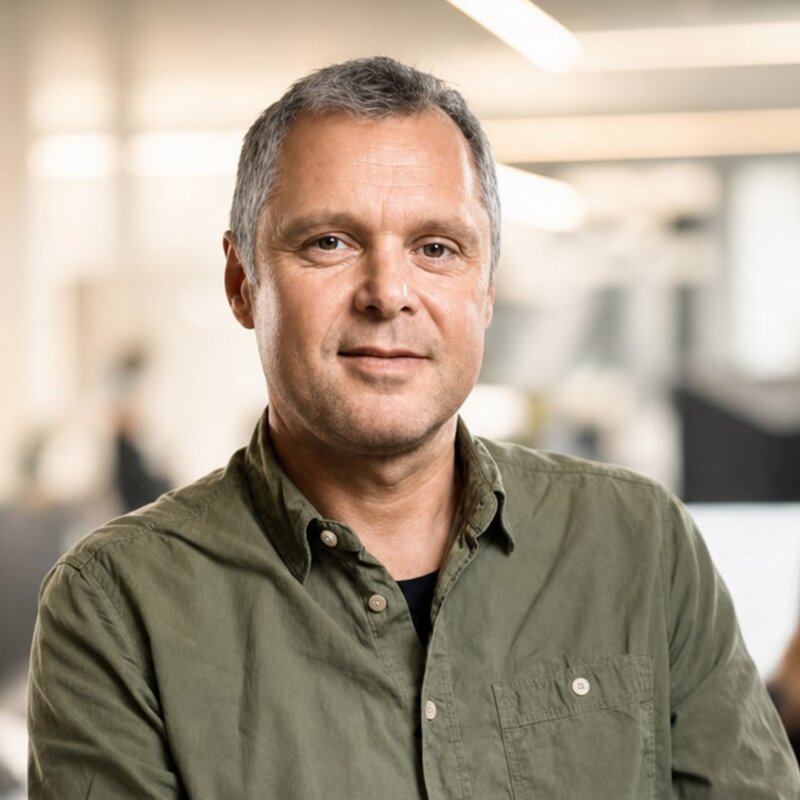 Barnaby Skinner, Stv. Chefredaktor NZZ